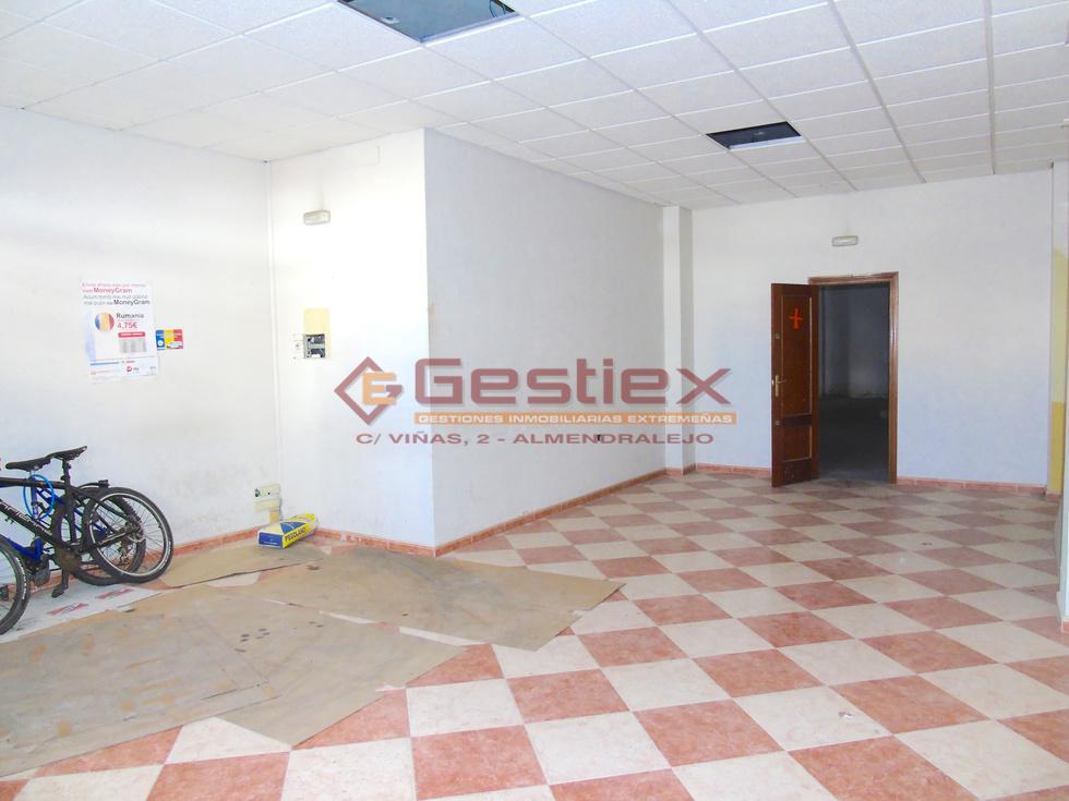 Local en venta en Badajoz