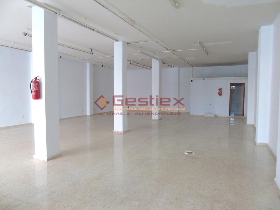 Local en venta en Badajoz