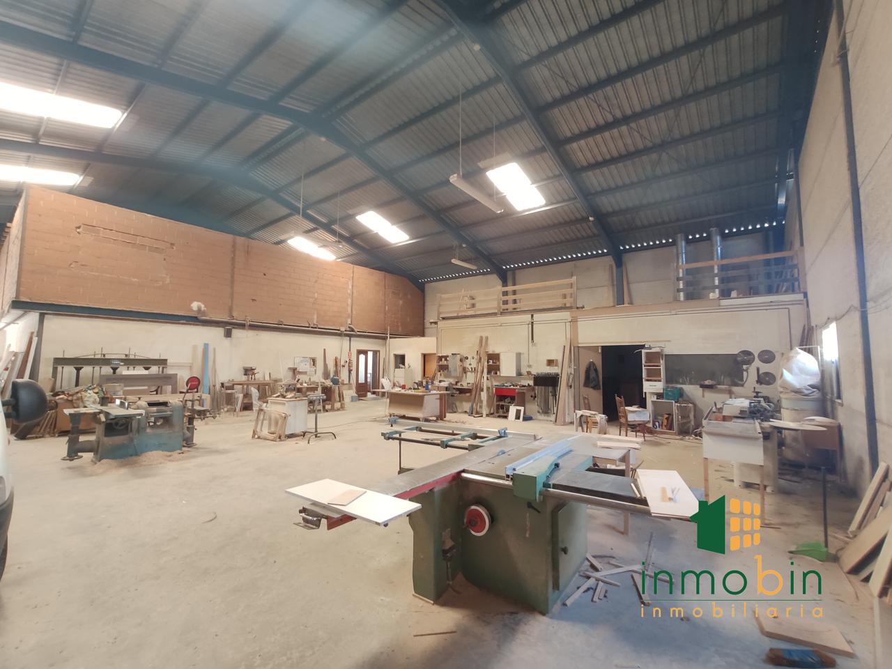 Industrial en venta en Badajoz