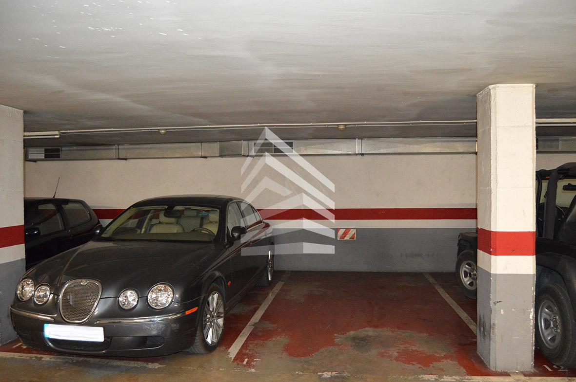 parking en barcelona · carrer-de-cornet-i-mas-08017 24000€