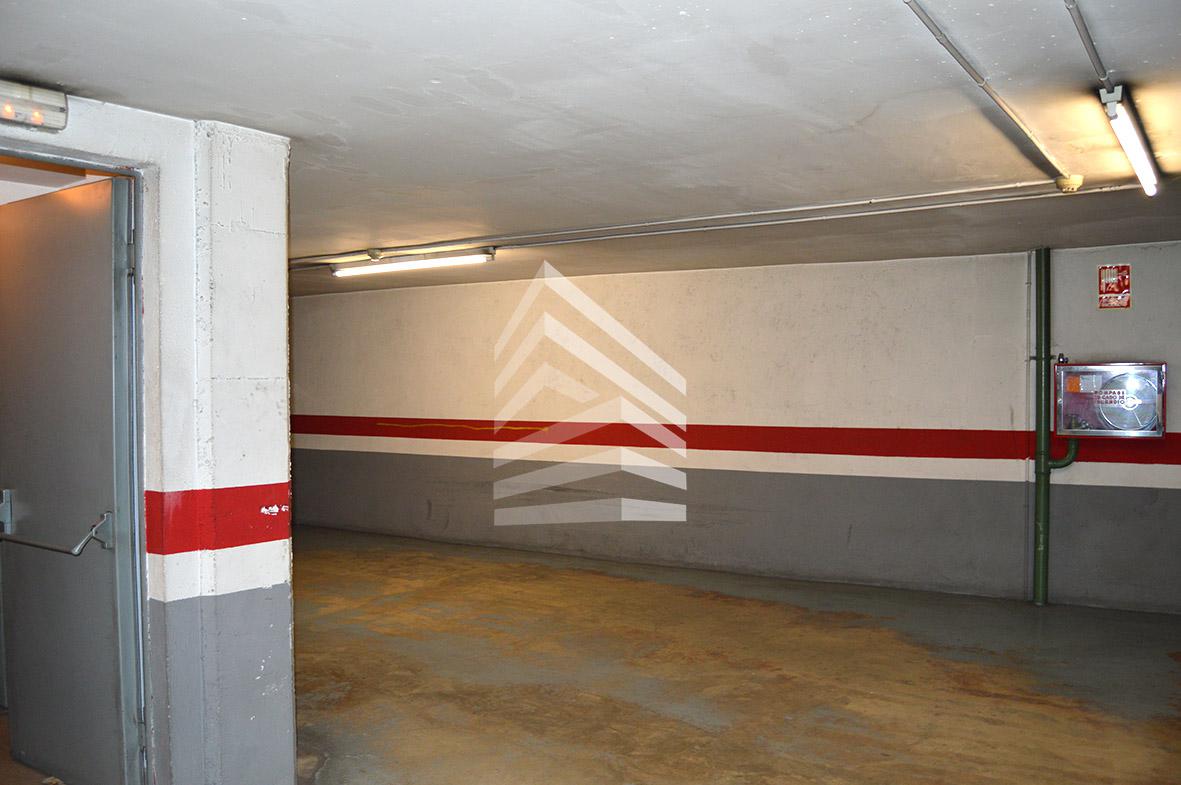 parking en barcelona · carrer-de-cornet-i-mas-08017 24000€