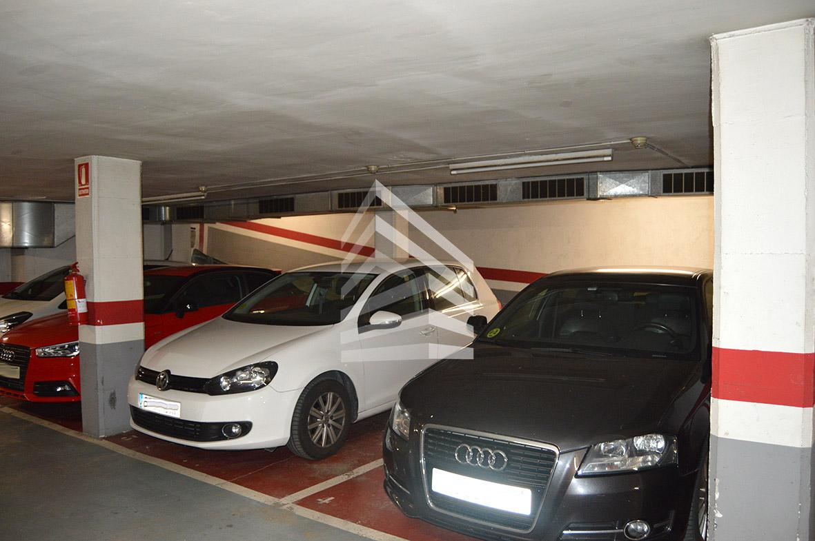 parking en barcelona · carrer-de-cornet-i-mas-08017 24000€