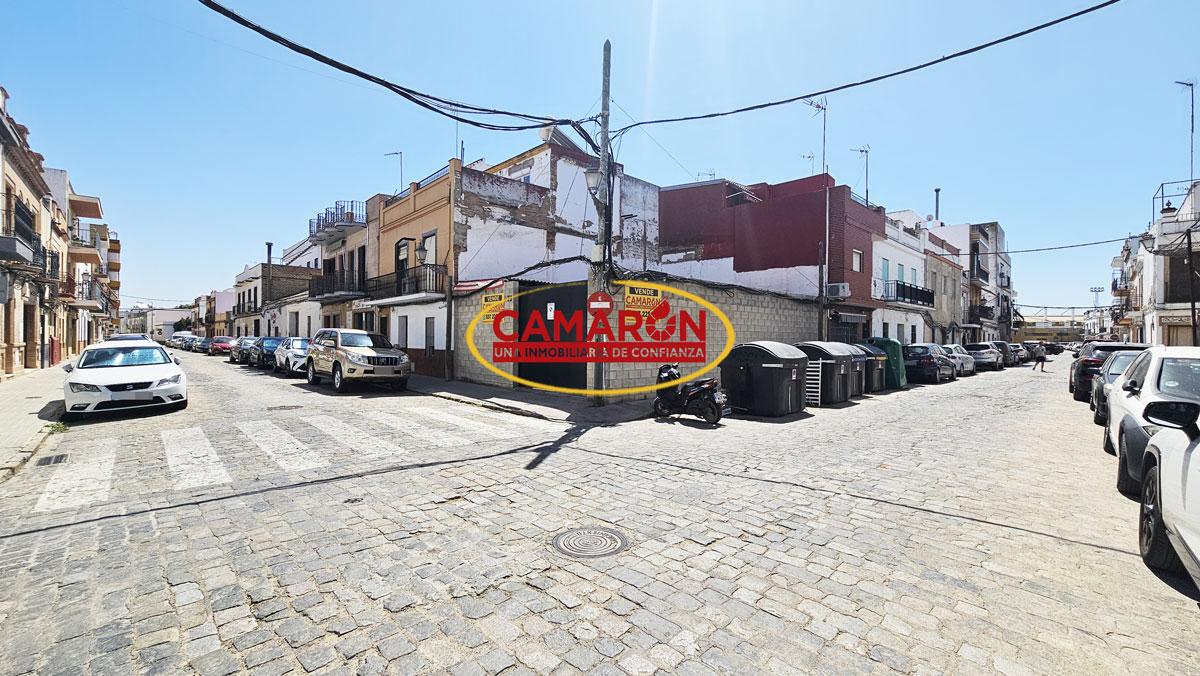 Terreno en venta en Coria del Río de 84 m2 REF:02500