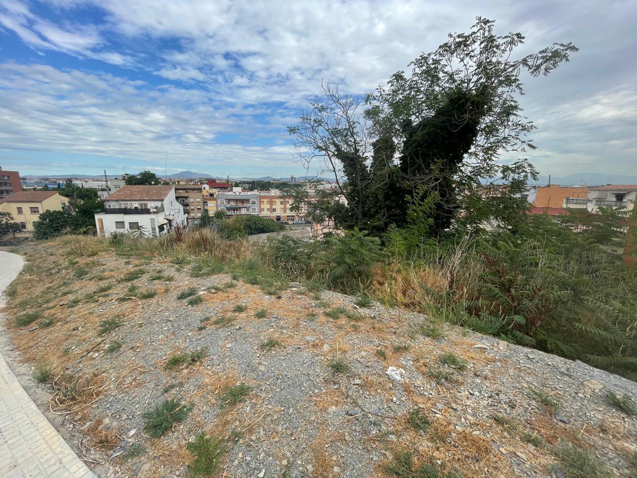 terreno en montcada-i-reixac · font-pudenta 67000€