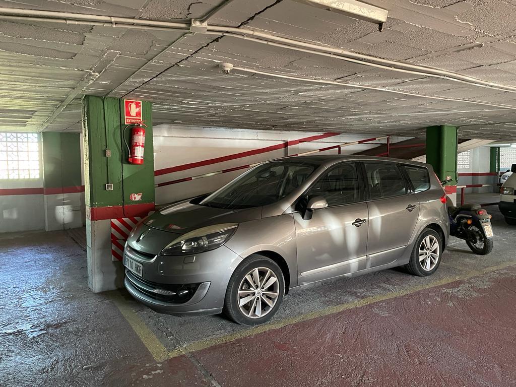 plaza-de-parking en montcada-i-reixac · bifurcacion-08110 12000€