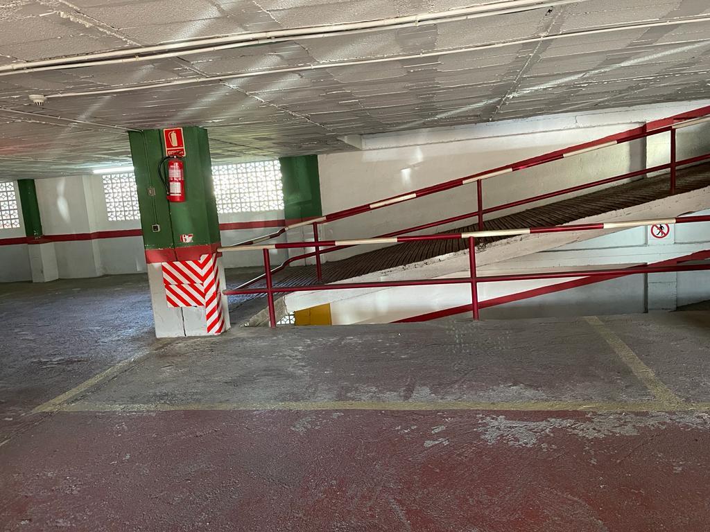 plaza-de-parking en montcada-i-reixac · bifurcacion-08110 12000€