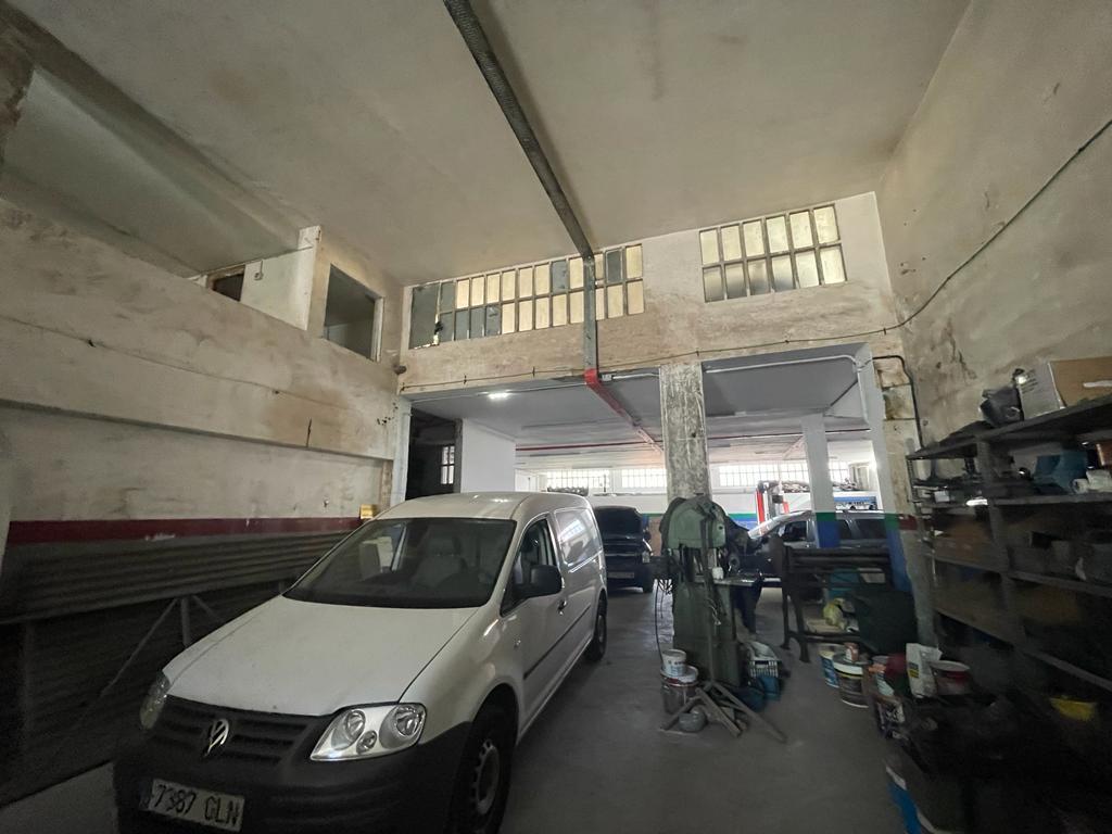 local en montcada-i-reixac · carrer-bifurcacio-08110 €