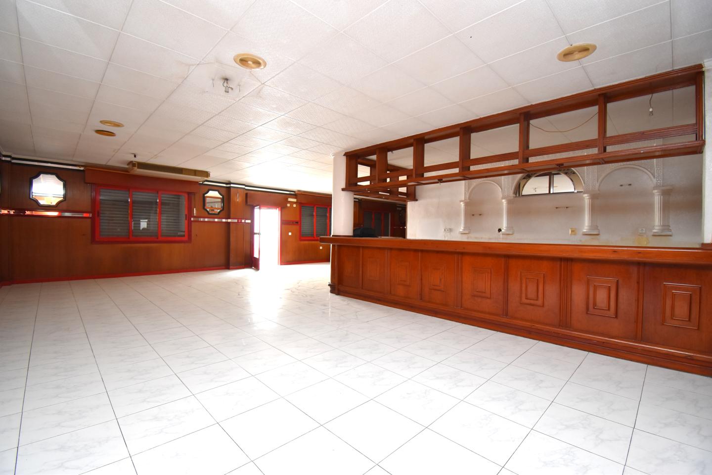 Local en venta en Alicante