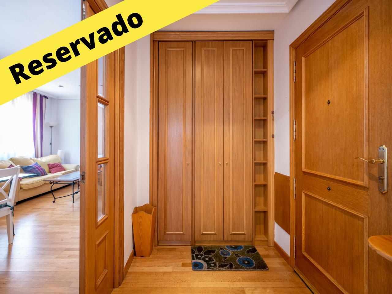 Piso en Urbanización PRIVADA con Ascensor, 2 Plazas de garaje y Trastero en Zona Carrefour