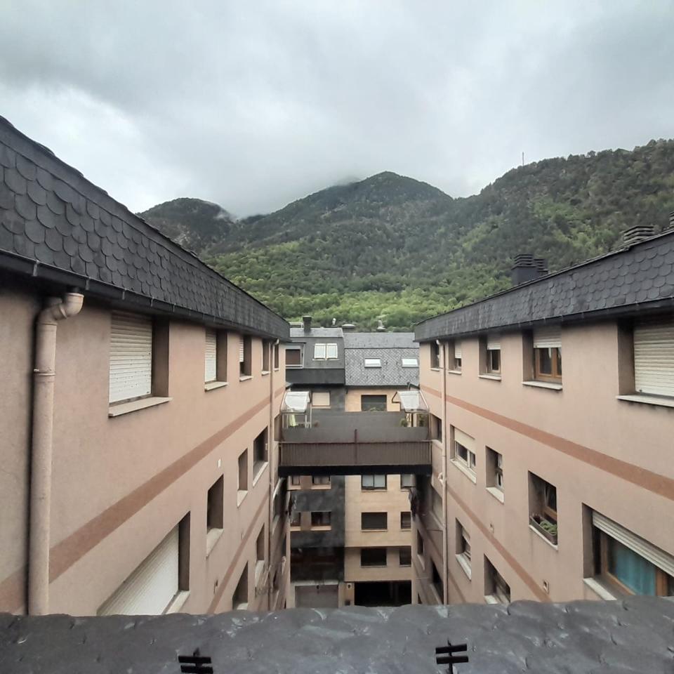 2-bedroom penthouse seasonal rent in Centro, Andorra la Vella · 53 of 60