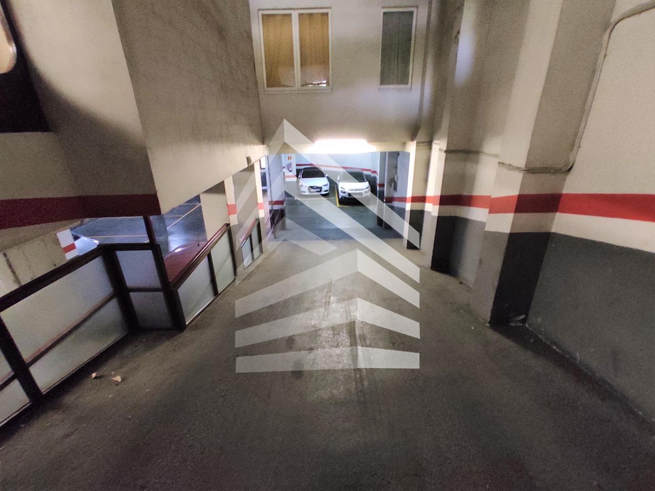 parking en barcelona · les-corts 16000€
