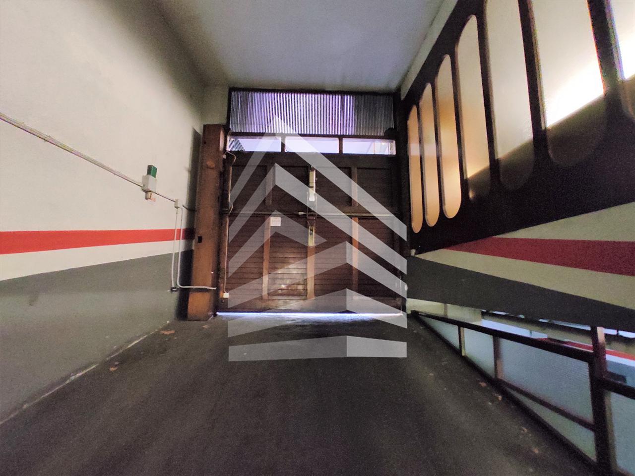 parking en barcelona · les-corts 24000€