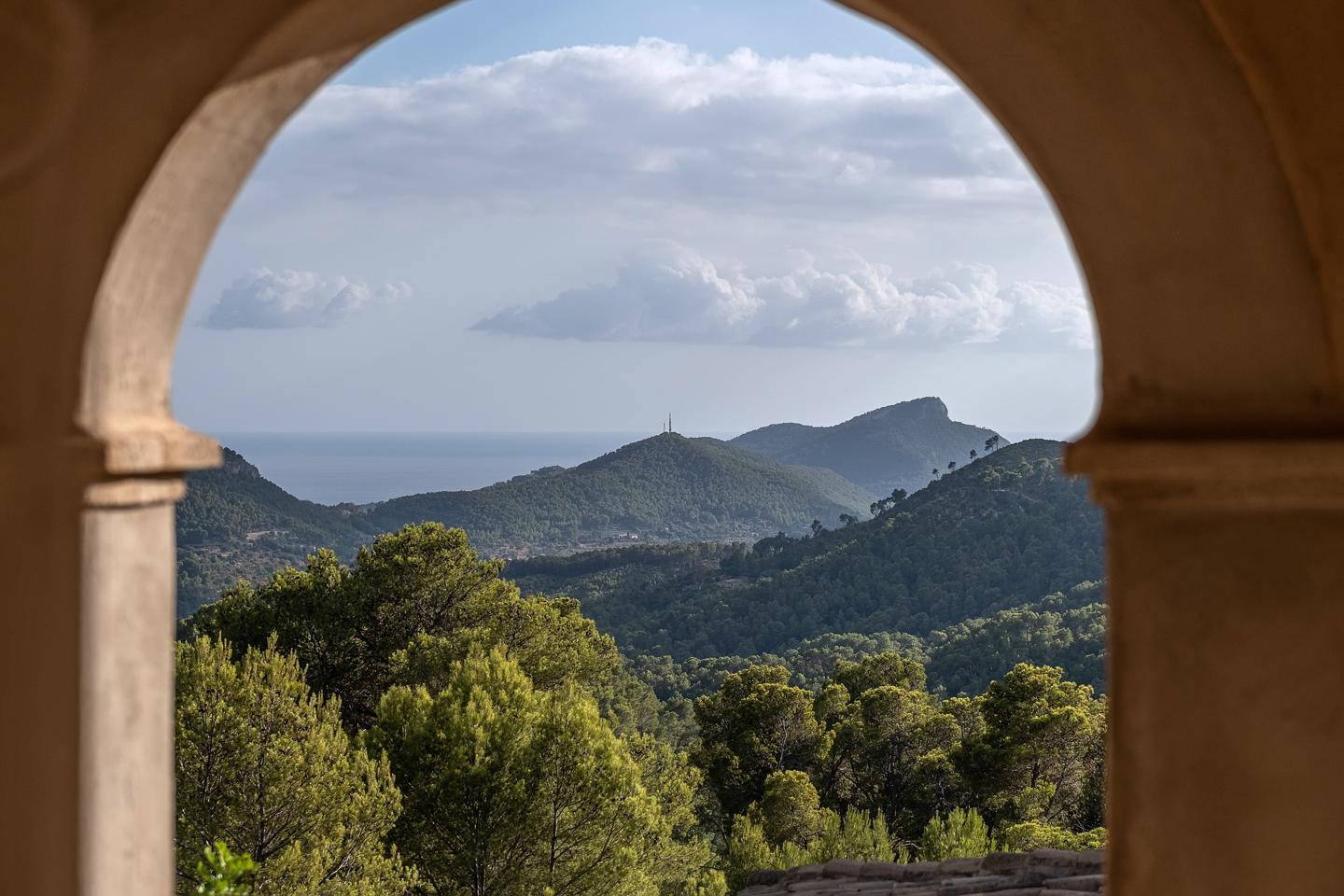 Paz y tranquilidad en preciosa finca rústica en el bosque — Andratx