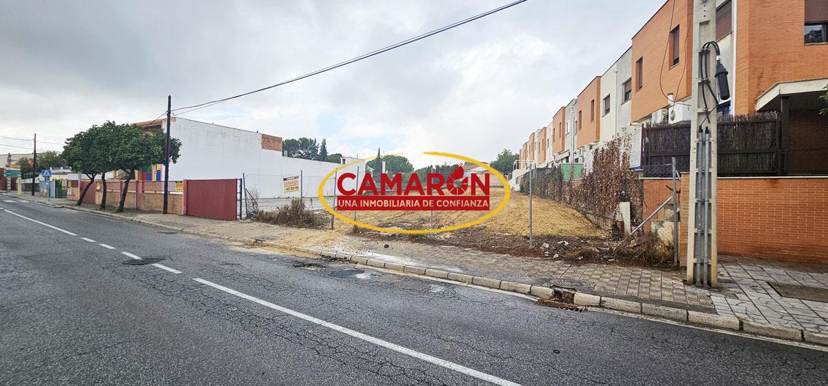 Terreno en venta en Palomares del Río de 1990 m2 REF:03296