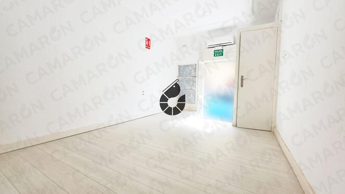 Local en venta en Coria del Río de 22 m2 REF:03348