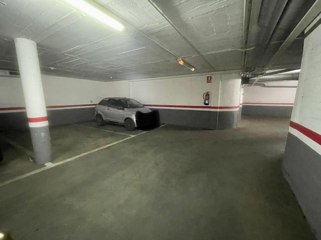plaza-de-parking en montcada-i-reixac · avinguda-terra-nostra-08110 €