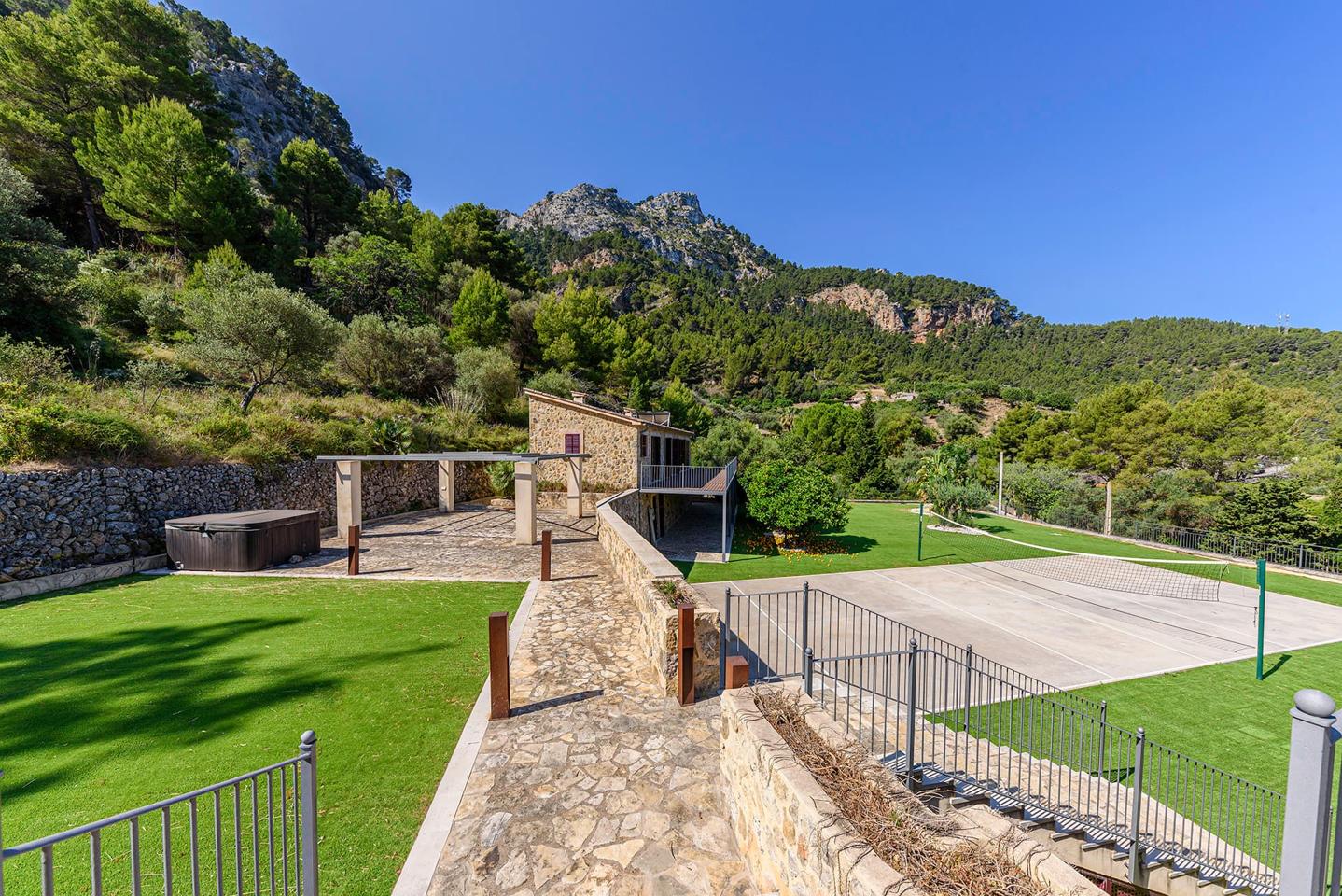 Impresionante Mansión con casa de invitados, piscina y vistas al mar en Estellencs — Estellencs — Foto 18