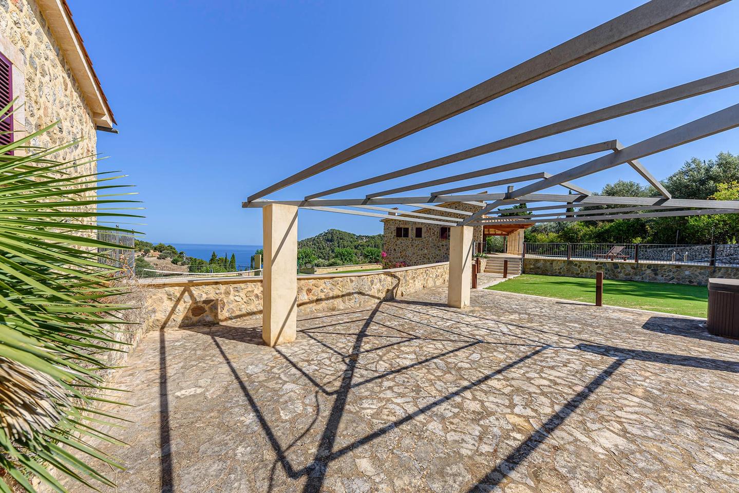 Impresionante Mansión con casa de invitados, piscina y vistas al mar en Estellencs — Estellencs — Foto 14