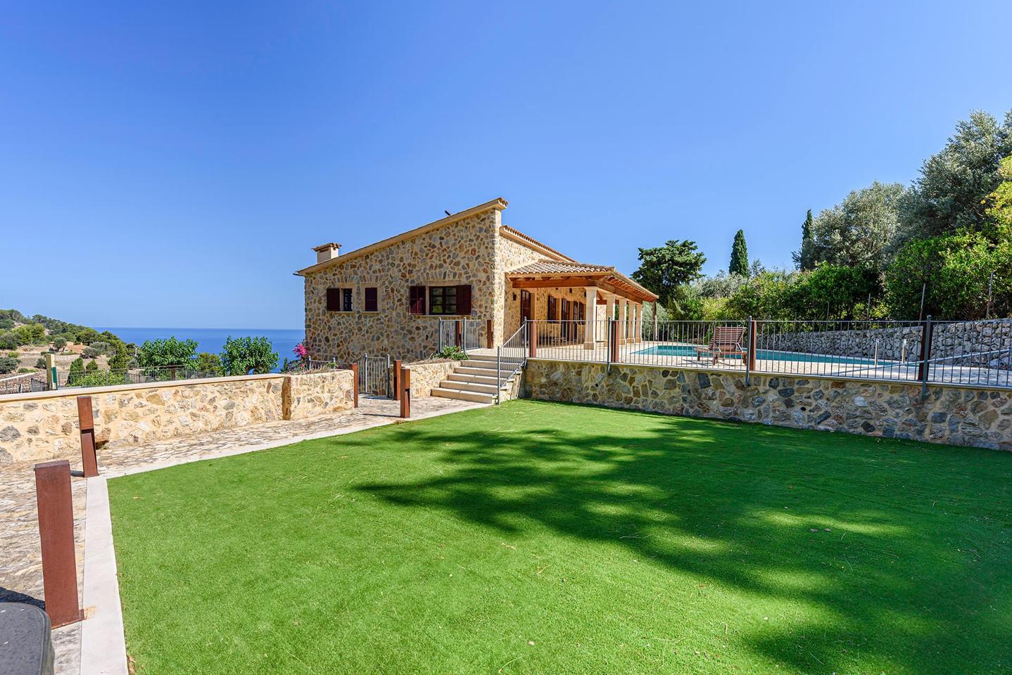 Impresionante Mansión con casa de invitados, piscina y vistas al mar en Estellencs — Estellencs — Foto 10
