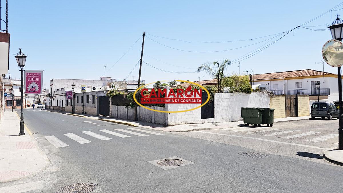 Local en venta en Palomares del Río de 385 m2 REF:03468