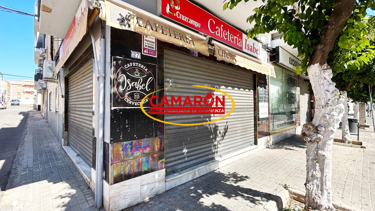 Local en venta en Coria del Río de 82 m2 REF:03504