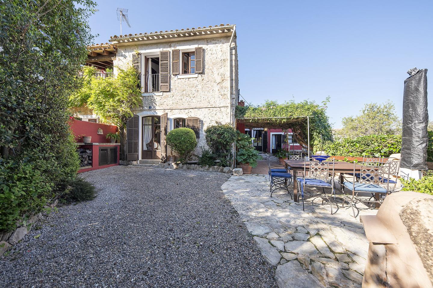Encantadora Finca con piscina y jardines en S'Arracó — S'Arracó