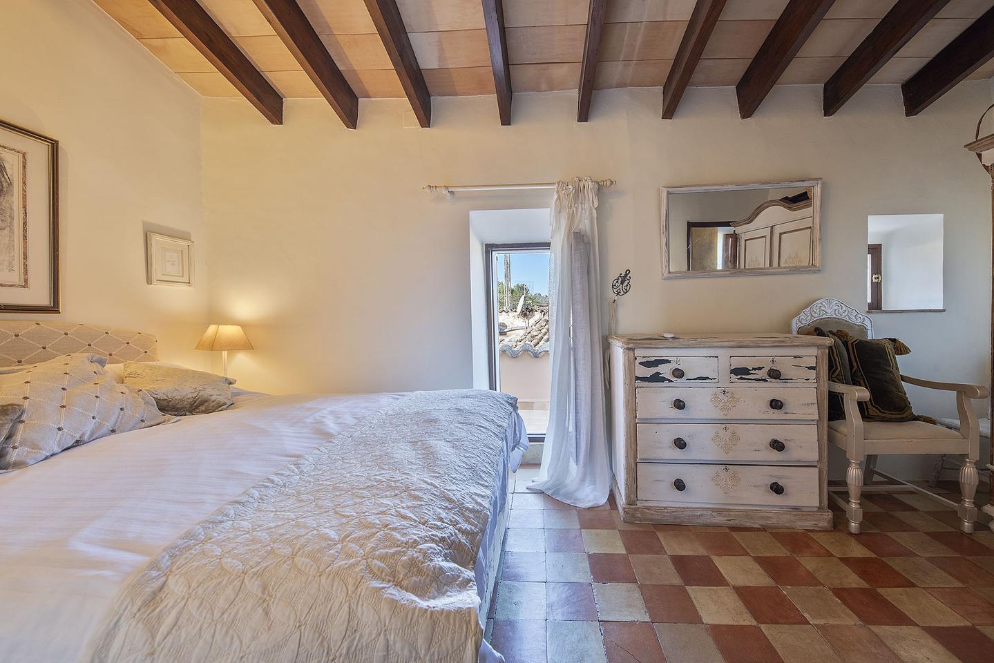 Encantadora Finca con piscina y jardines en S'Arracó — S'Arracó — Foto 11