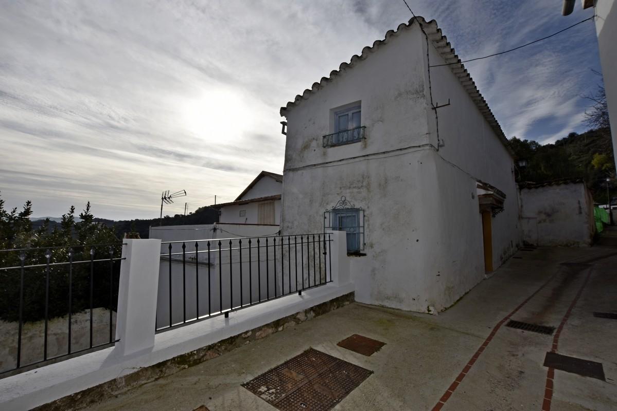 foto de CASA DE PUEBLO EN BENADALID, MÁLAGA