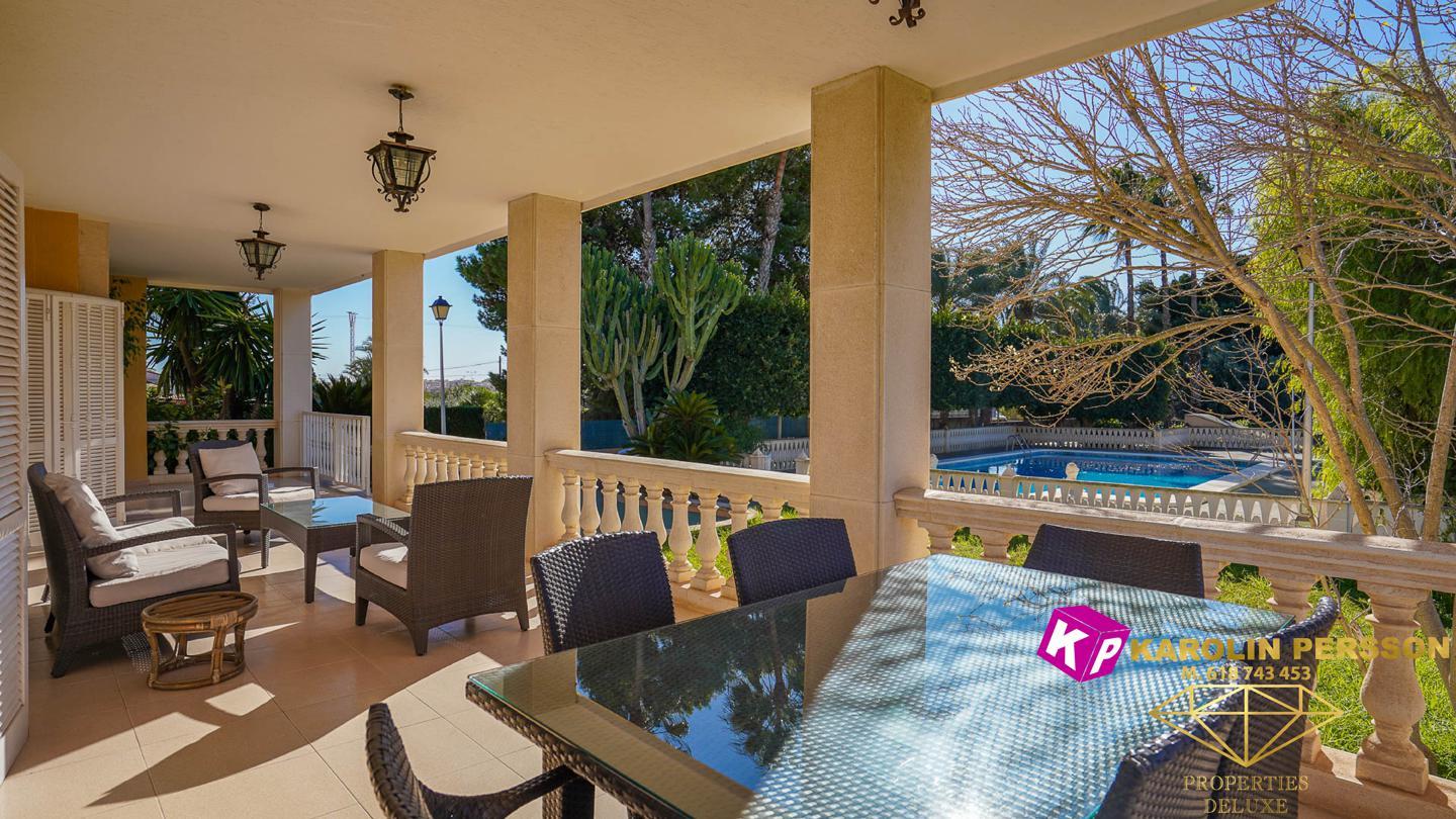 Chalet en venta en Alicante