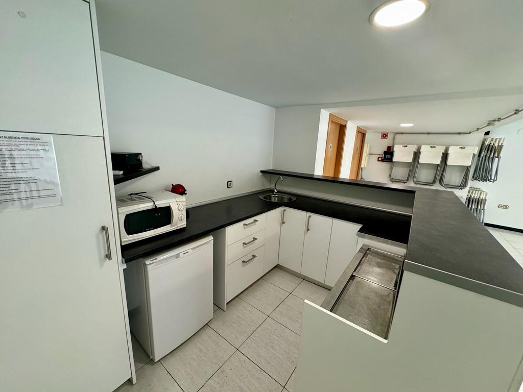 local en montcada-i-reixac · montcada-centro 90000€