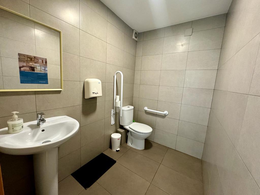 local en montcada-i-reixac · montcada-centro 90000€