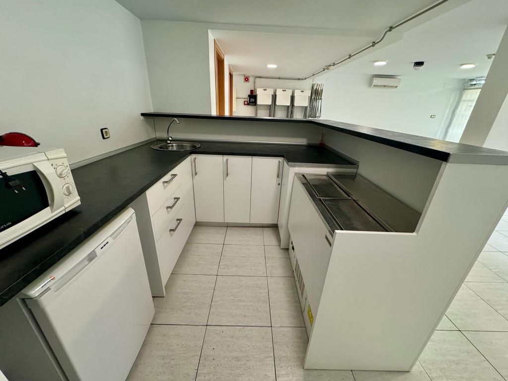 local en montcada-i-reixac · montcada-centro 90000€