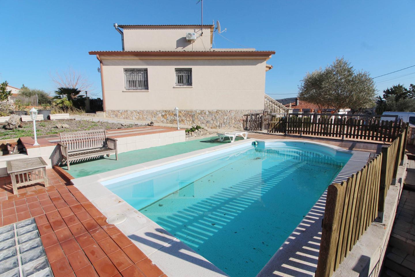 Chalet en venta en Girona