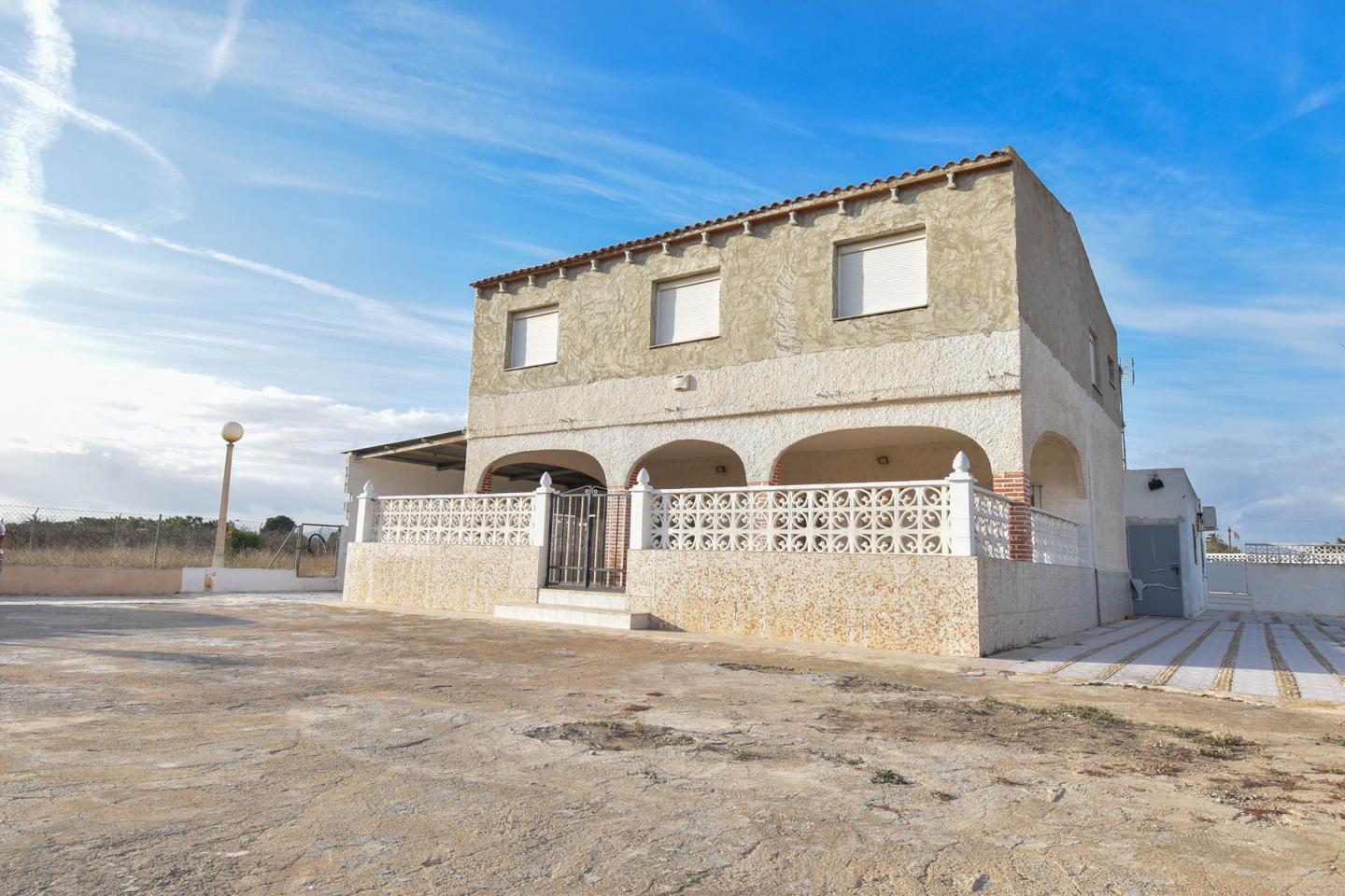 Chalet en venta en Alicante