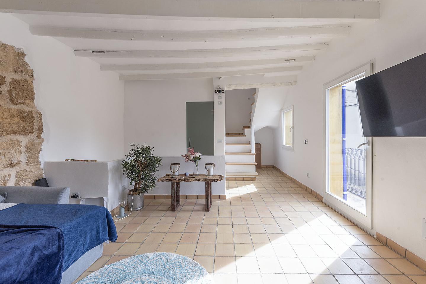 Encantadora casa de pueblo en Andratx con espacios luminosos — Andratx — Foto 8
