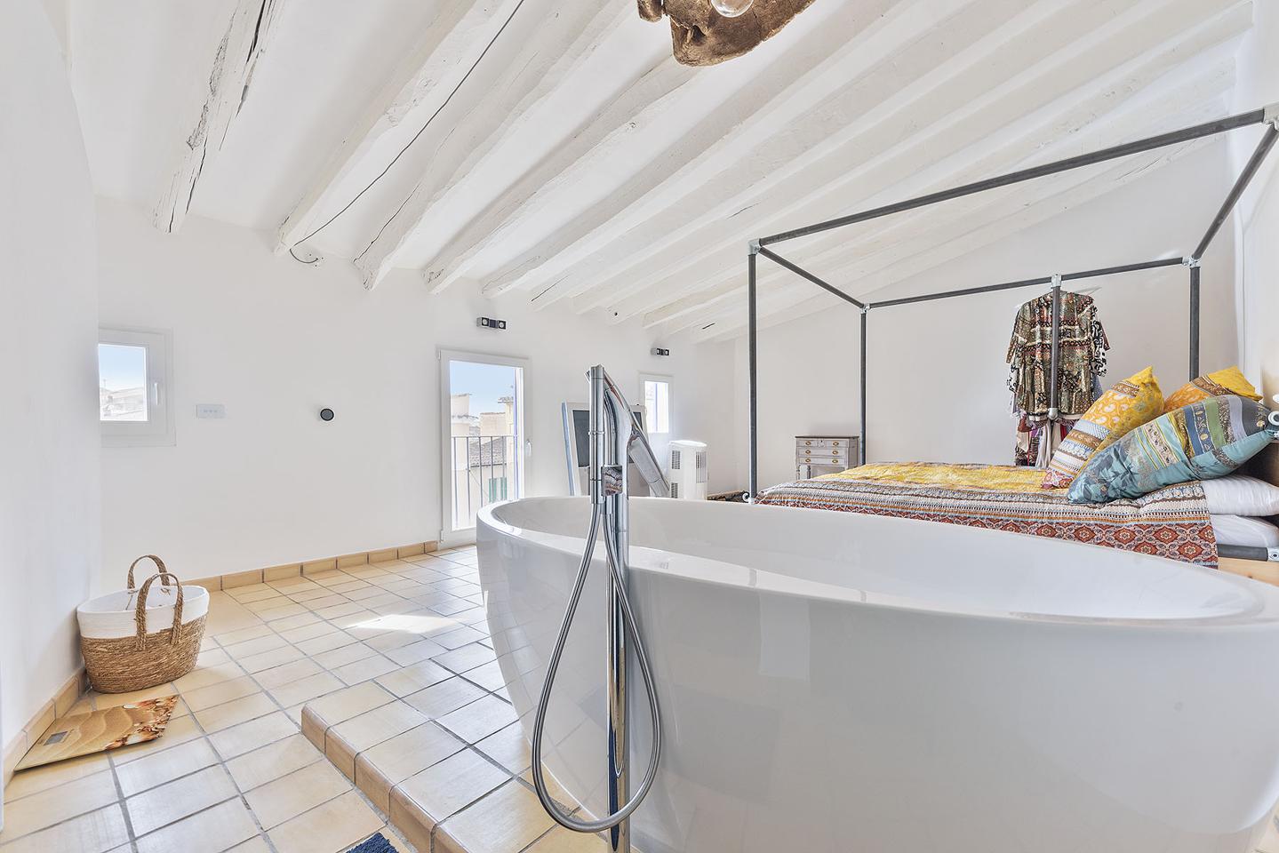Encantadora casa de pueblo en Andratx con espacios luminosos — Andratx — Foto 11