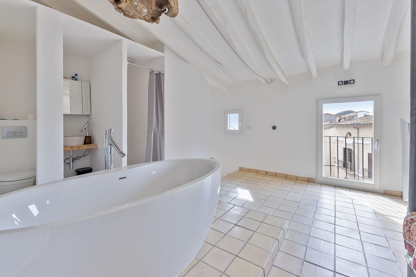 Encantadora casa de pueblo en Andratx con espacios luminosos — Andratx — Foto 9