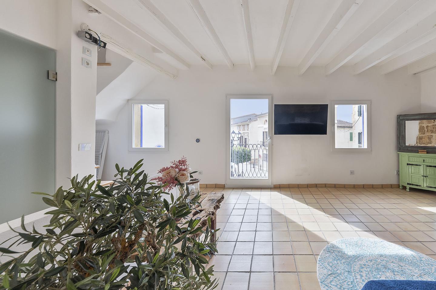 Encantadora casa de pueblo en Andratx con espacios luminosos — Andratx — Foto 7