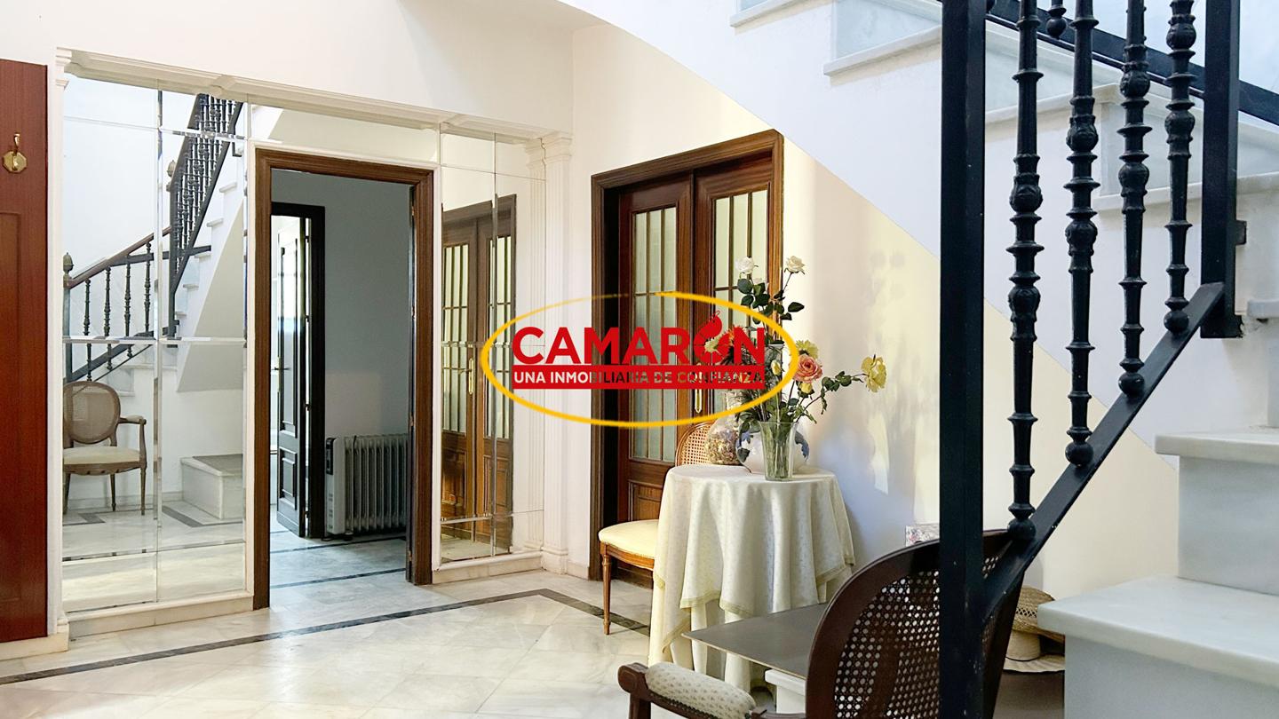 Casa / Chalet en venta en Palomares del Río de 380 m2 REF:03705