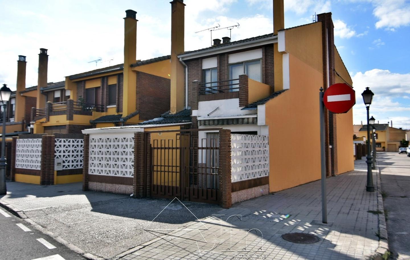 Casa / chalet en Calle Peral, Íscar, Valladolid de 149 m2