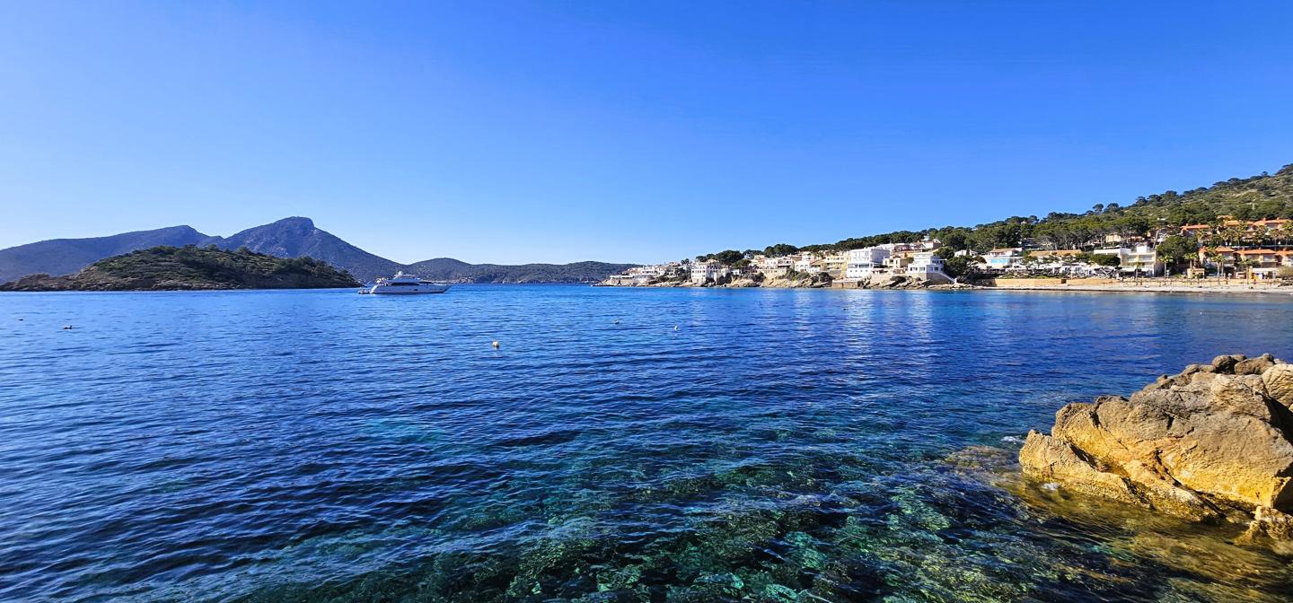 Un refugio junto al mar en primera línea en Sant Elm — Sant Elm — Foto 8