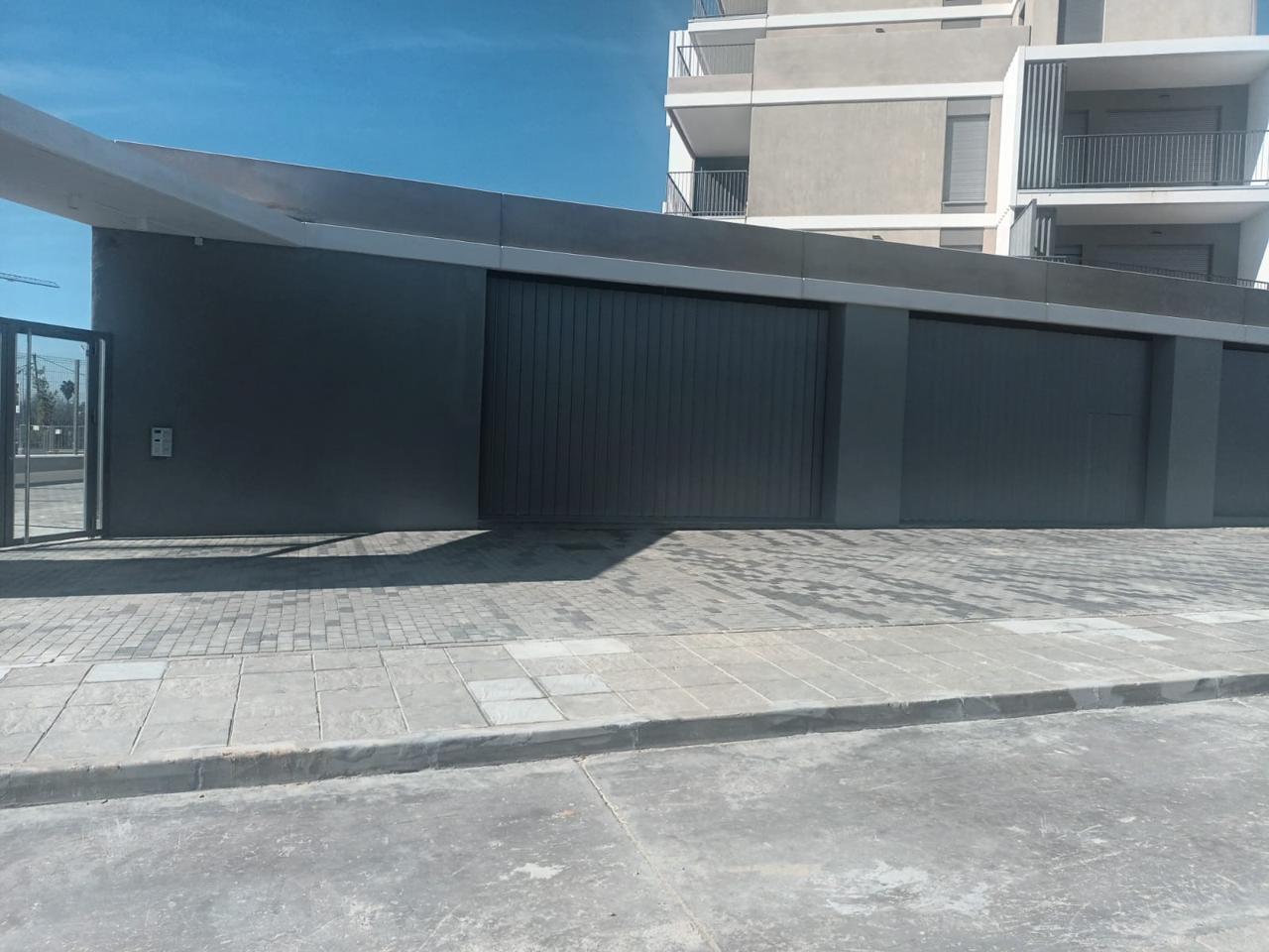 Local en venta en Mairena del Aljarafe de 140 m2 REF:03805