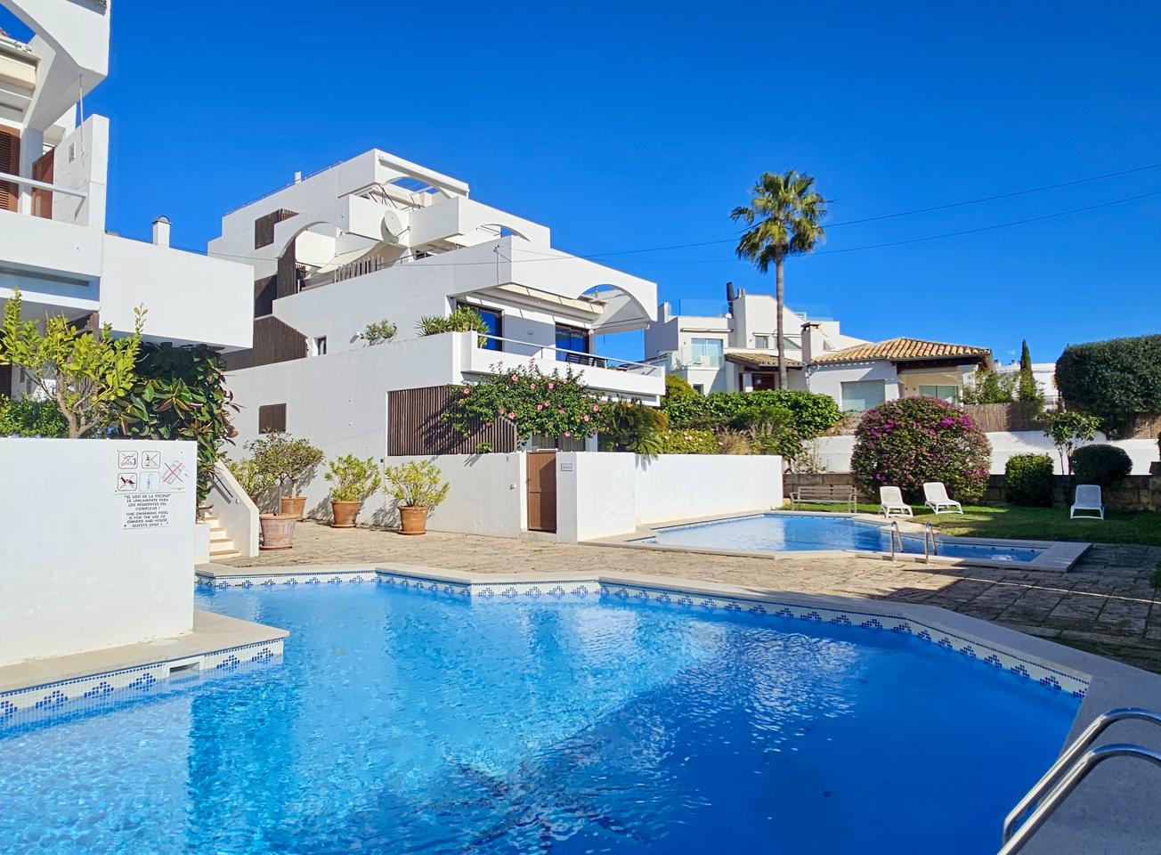 Vivienda en planta baja con piscina comunitaria y parking en Port d'Andratx — Port d'Andratx