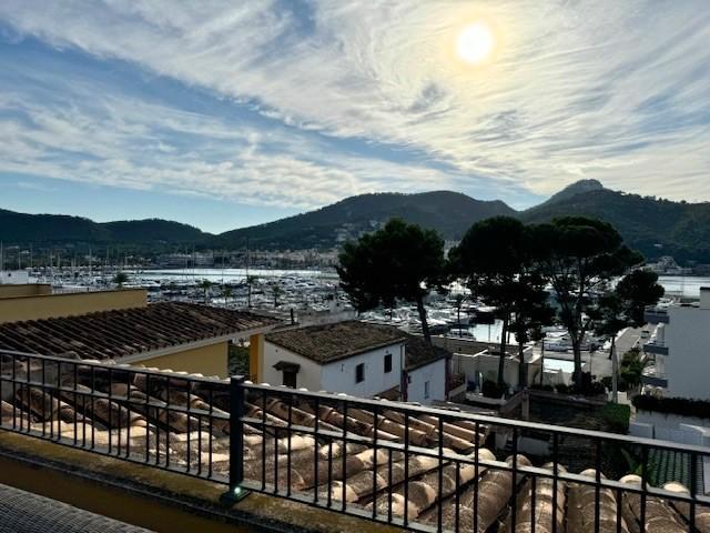 Ático con vistas panorámicas al puerto y piscina en Port d'Andratx — Port d’Andratx — Foto 8