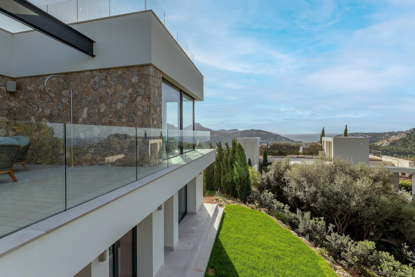 Elegancia contemporánea con alma mediterránea sobre las alturas de Port d'Andratx — Port d'Andratx — Foto 14