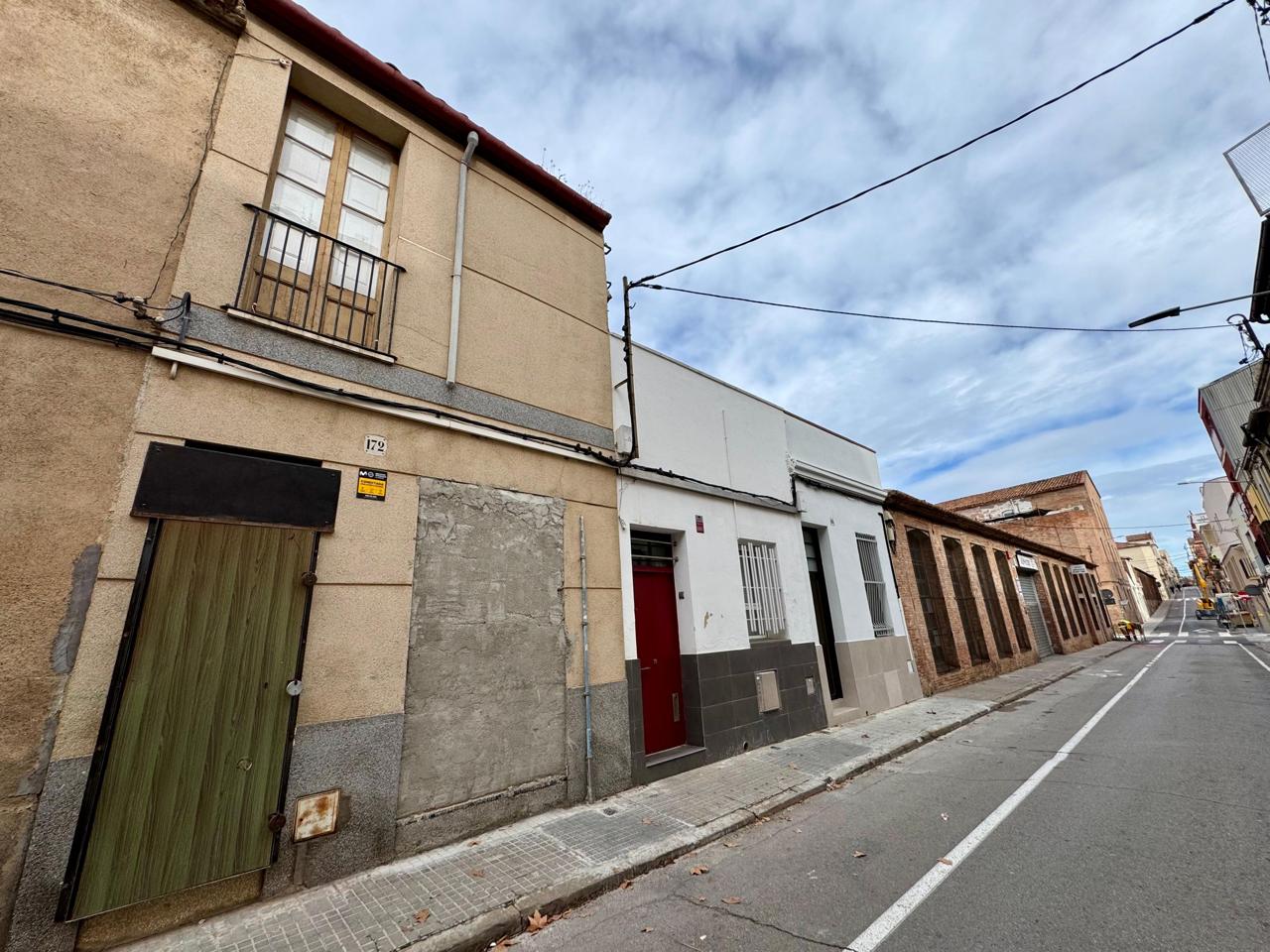 casa--chalet en terrassa · terrassa 165000€