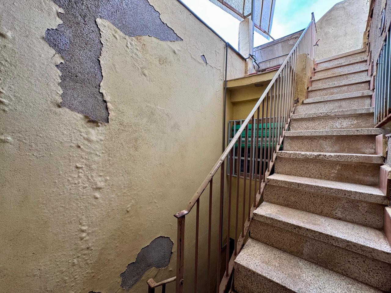 casa--chalet en terrassa · terrassa 165000€