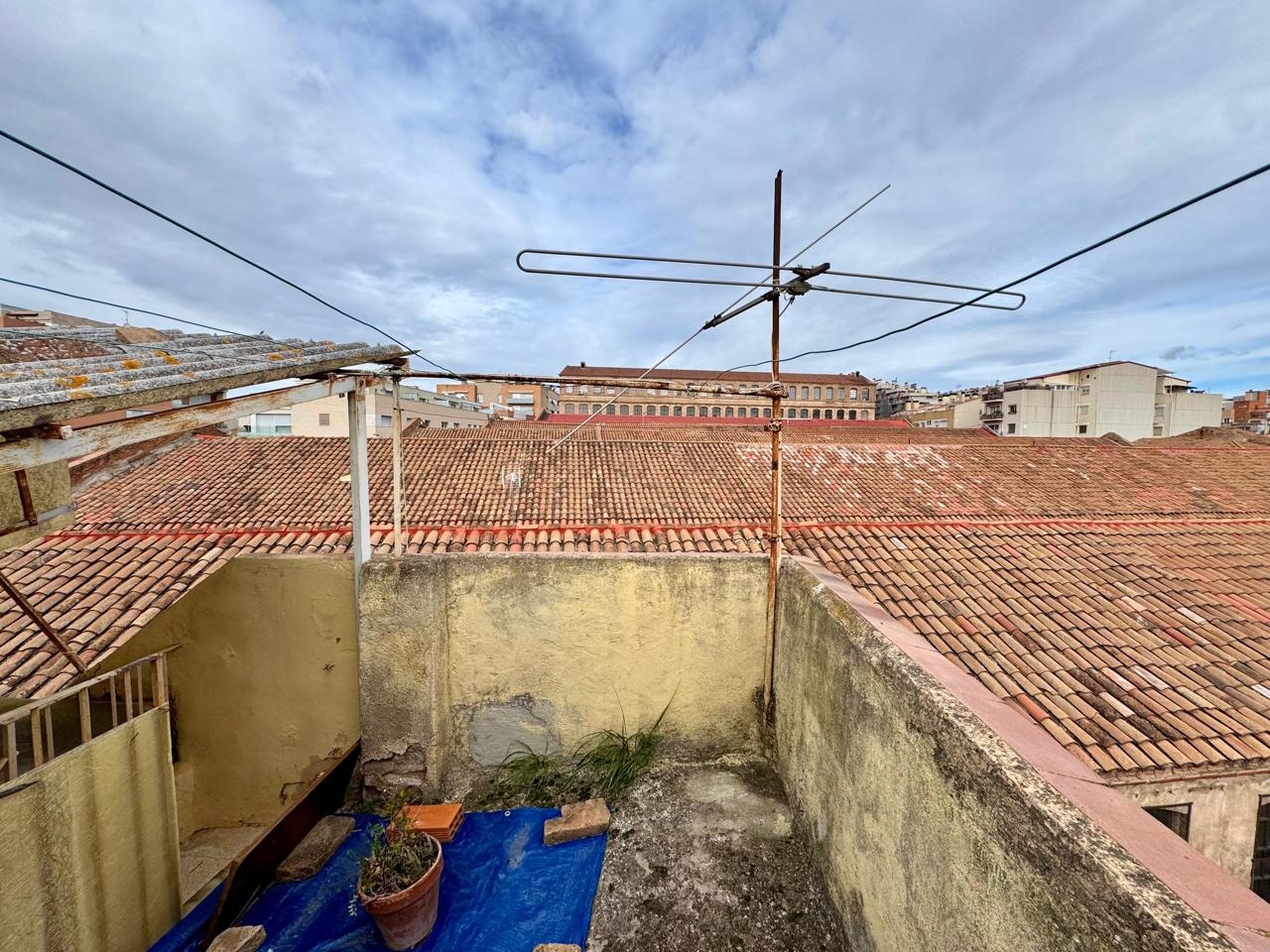 casa--chalet en terrassa · terrassa 165000€