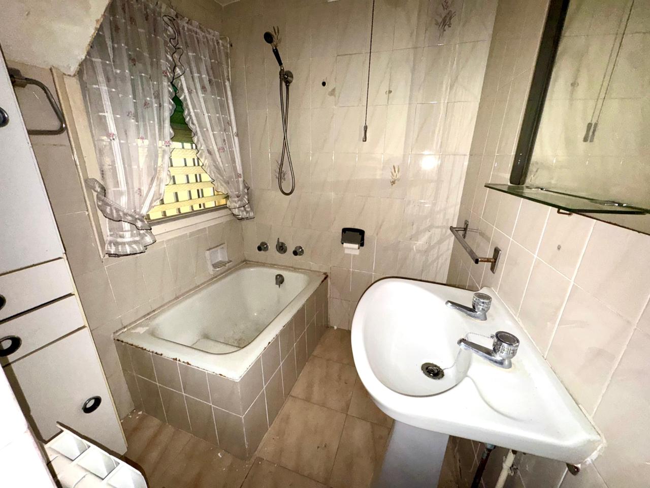 casa--chalet en terrassa · terrassa 165000€