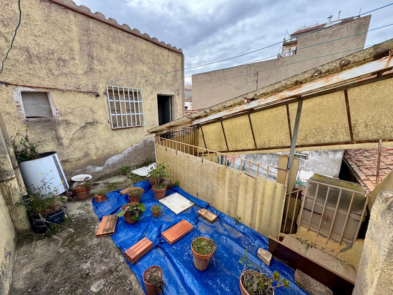 casa--chalet en terrassa · terrassa 165000€